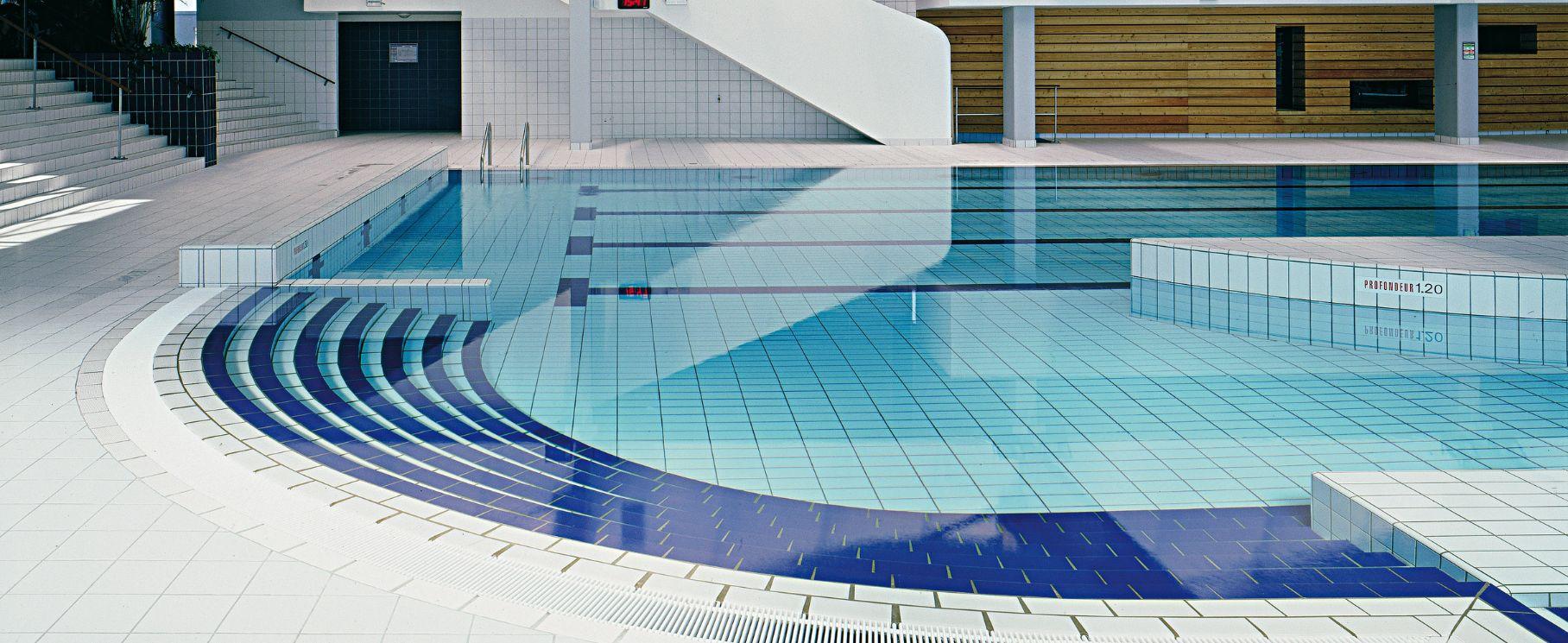 Piscina di Saint Dizier | Casalgrande Padana Piscina di Saint Dizier | Casalgrande Padana