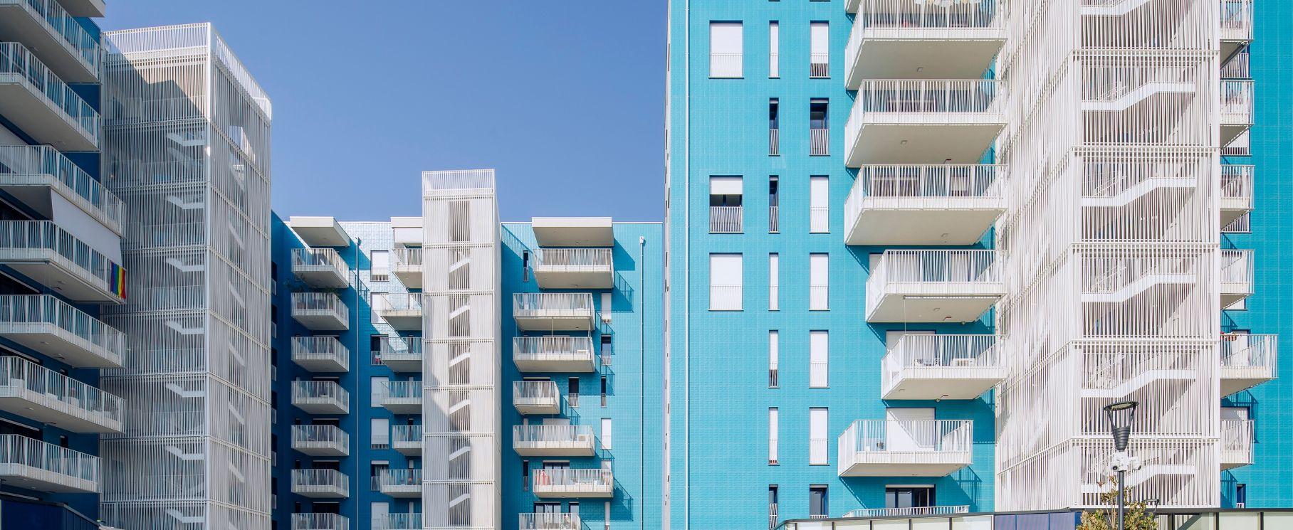 Living in the Blue | Casalgrande Padana Living in the Blue | Casalgrande Padana